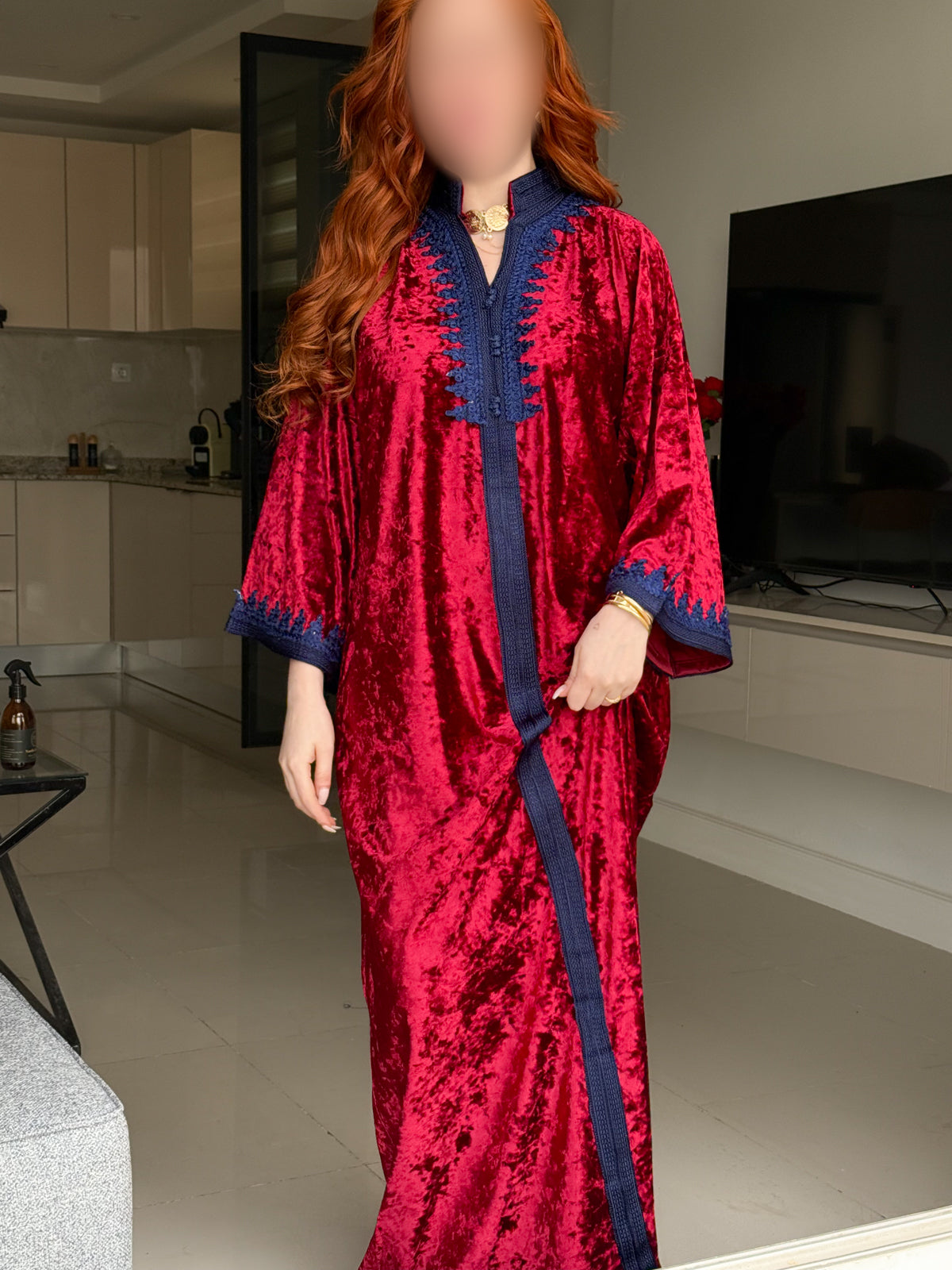 Jebba velours grenat galon bleu SULANA