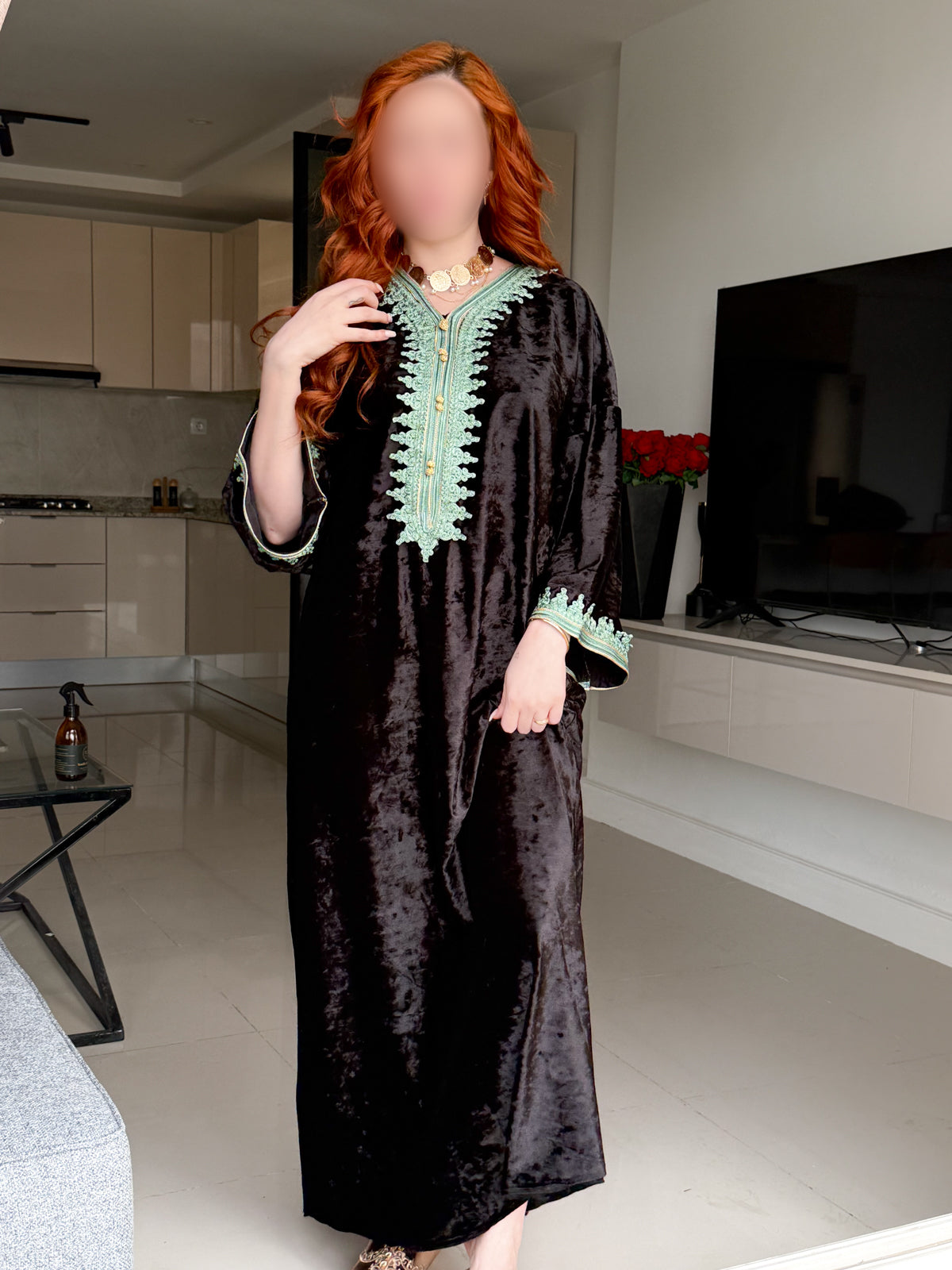 Jebba velours noir galon vert LINATA