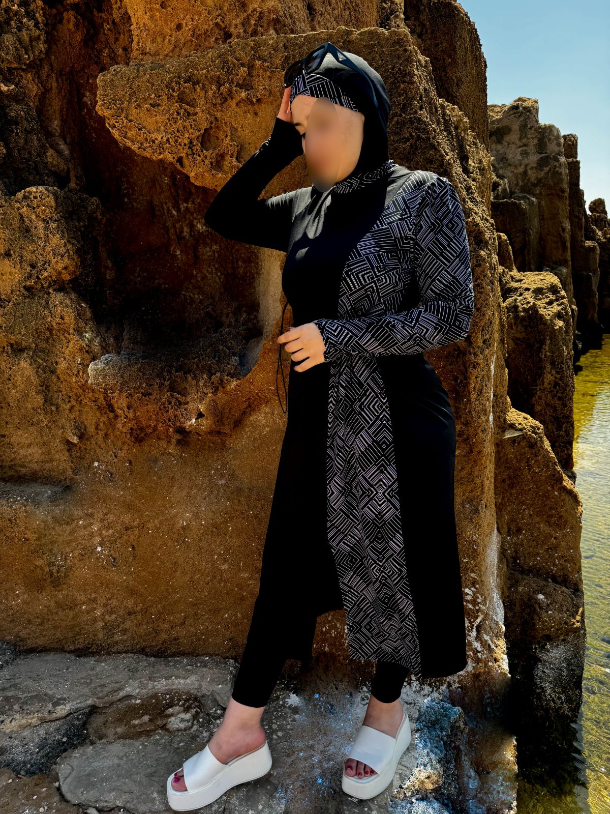 Burkini 3 pièces noir a rayure blanc CORALINE
