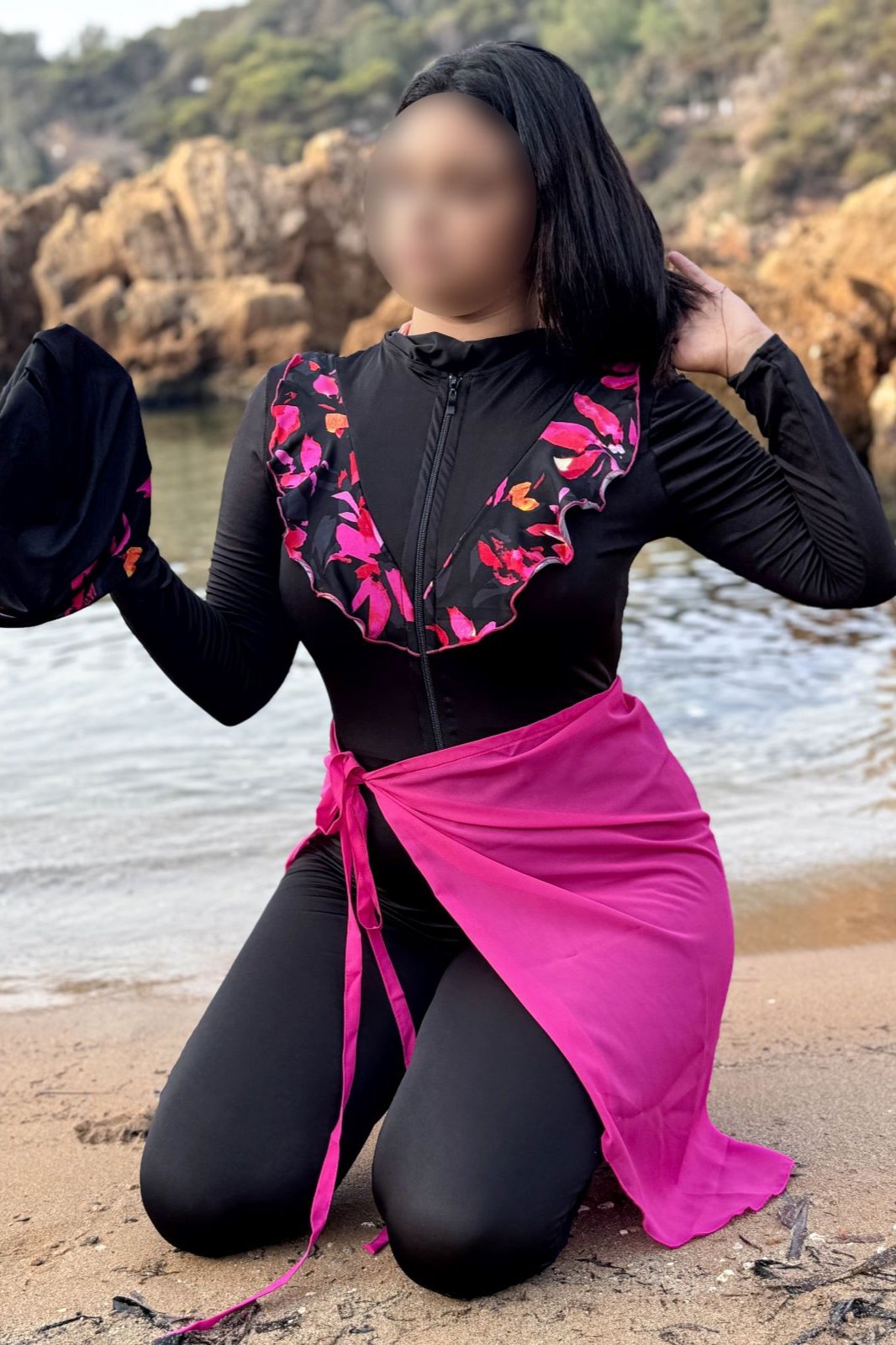 Burkini 3 pièces combinaison noir a motif noir rose DORIAN