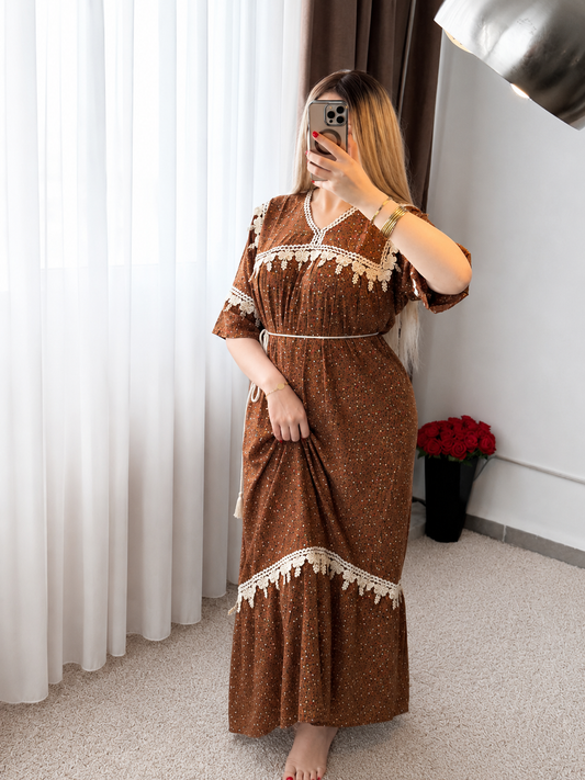 Jebba unie long marron motif a fleur KALINE
