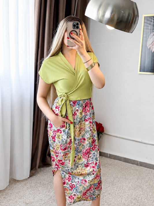 Ensemble trois pieces haut uni vert pantalon chelka motif à fleurs LELA