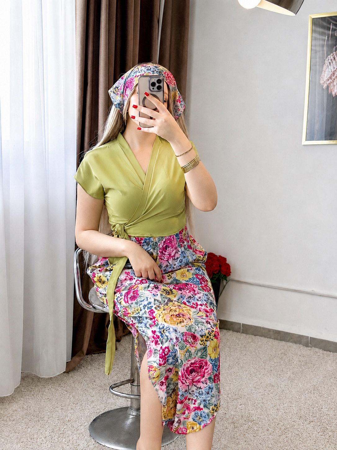 Ensemble trois pieces haut uni vert pantalon chelka motif à fleurs LELA