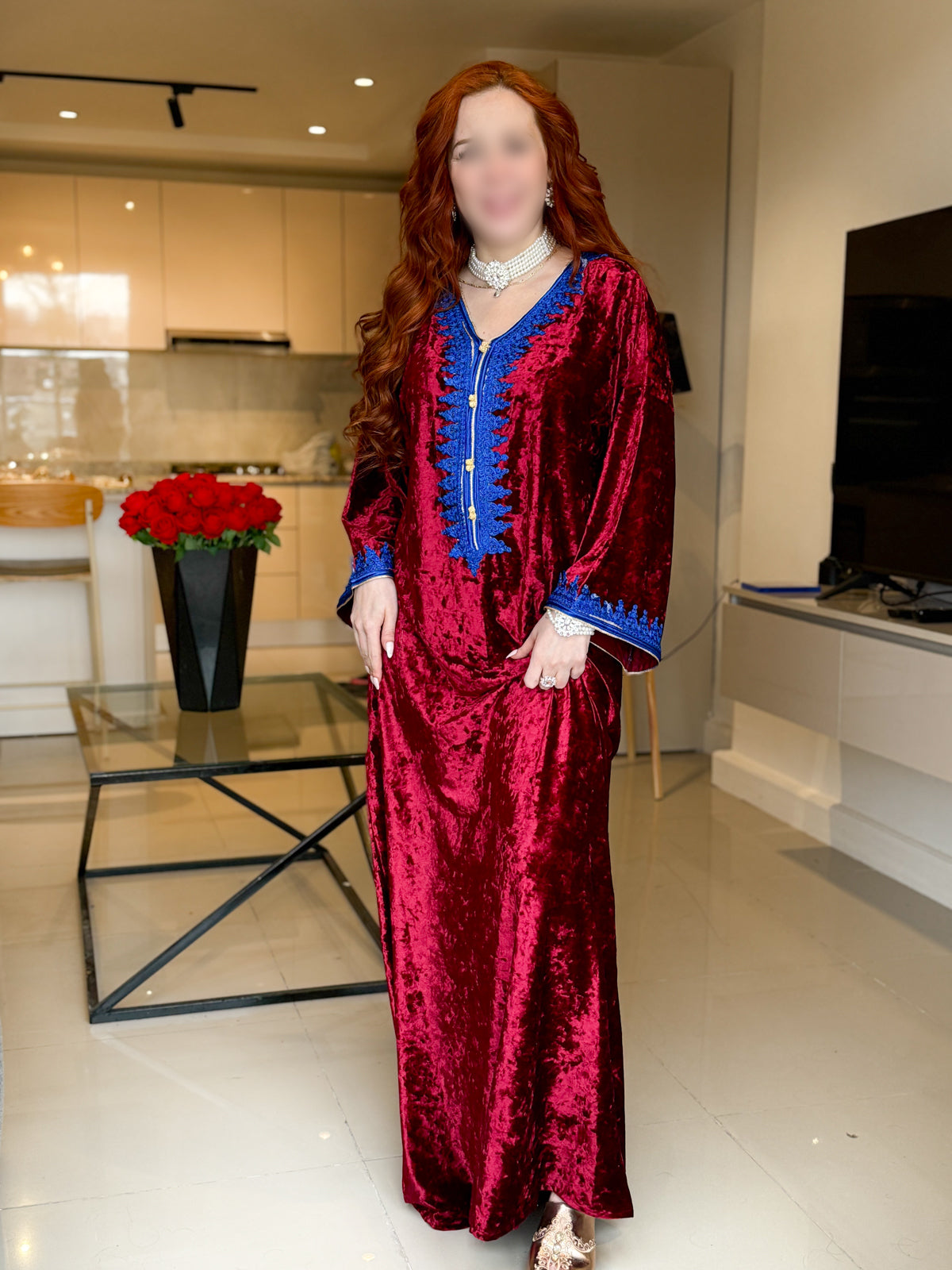 Jebba velours grenat galon bleu LINATA