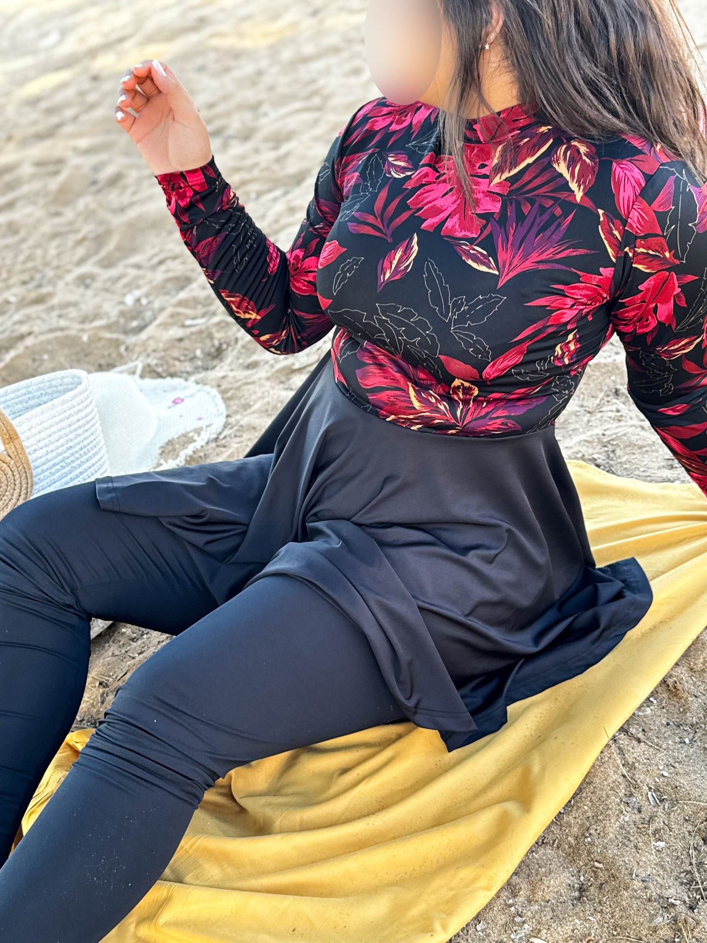 Burkini 3 pièces  noir a motif rouge Océane