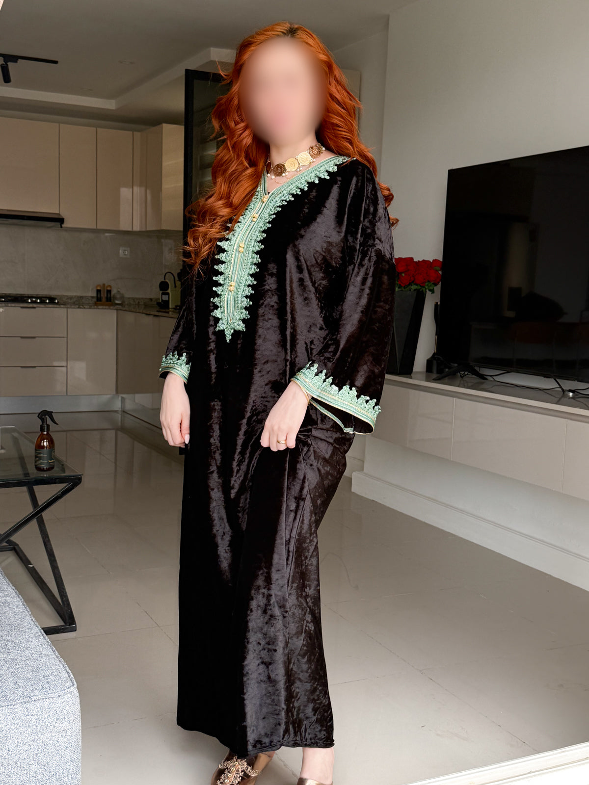 Jebba velours noir galon vert LINATA