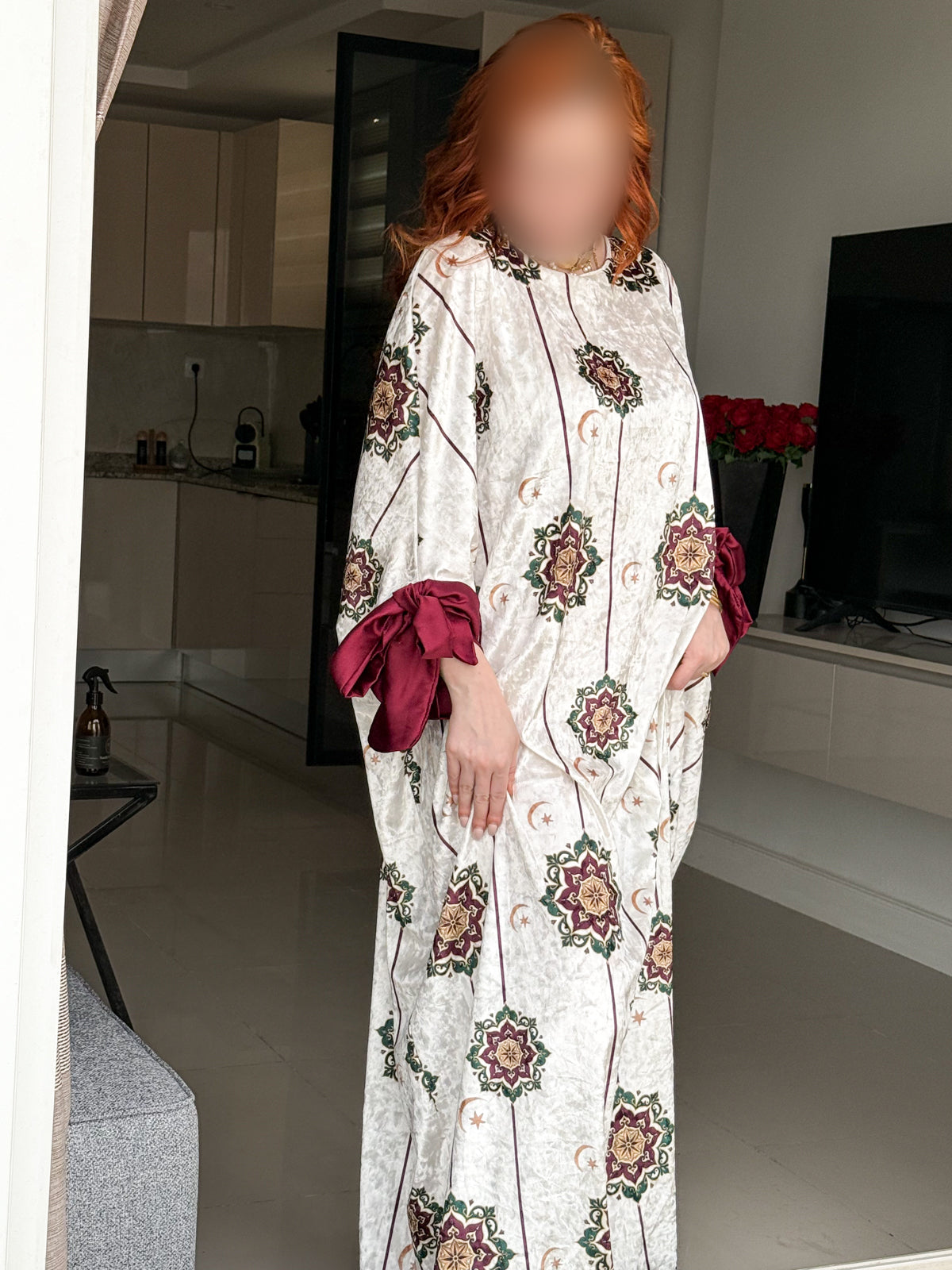 Jebba en velours blanche a motif bordeaux ZELLIGE