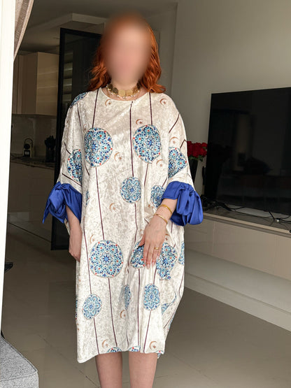 Jebba midi en velours blanche a motif bleu ZELLIGE