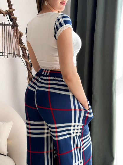 Pyjama demi manche dentelle pantalon a carreau bleu SASHA