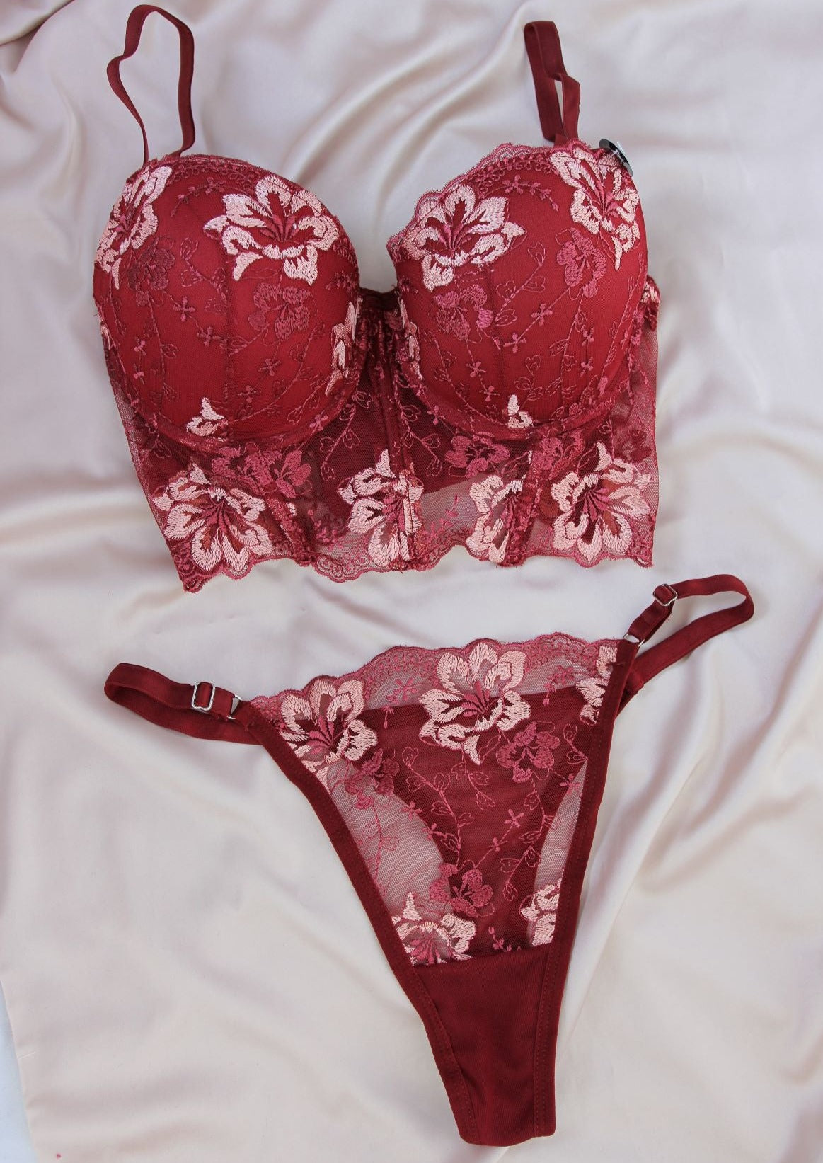 Ensemble Soutien-gorge fleuri bordeaux LOLLY