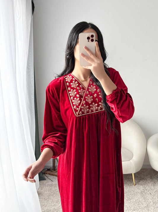 Robe d'hôtesse velours rouge RIHANNA
