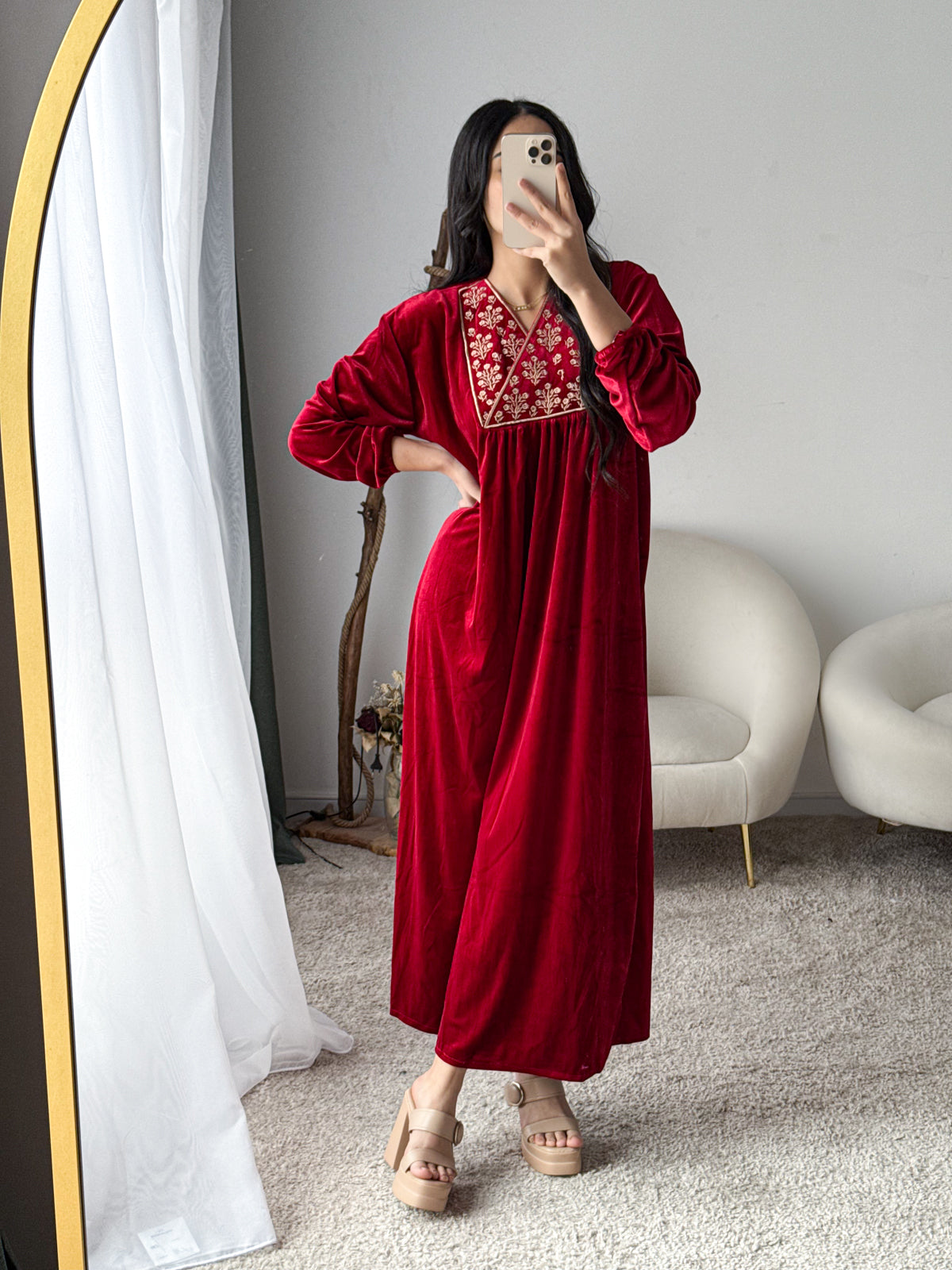 Robe d'hôtesse velours rouge RIHANNA