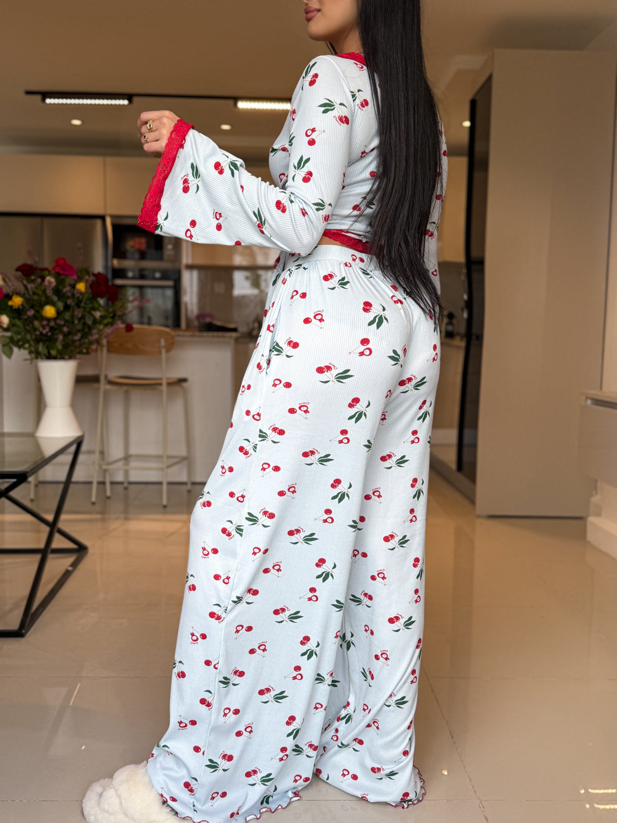 Ensemble Pilâtes manche long dentelle bleu a motif cerise PUDDING