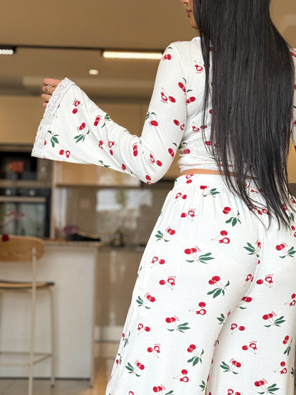 Ensemble Pilâtes manche long dentelle blanc a motif cerise PUDDING