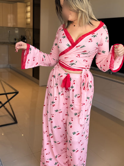 Ensemble Pilâtes manche long dentelle rose a motif cerise PUDDING