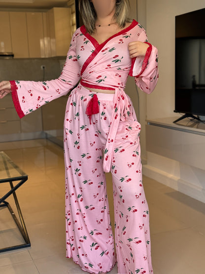 Ensemble Pilâtes manche long dentelle rose a motif cerise PUDDING