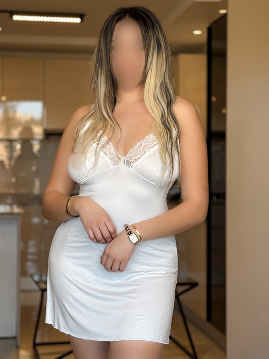 Nuisette blanc a petits points gris SUITA